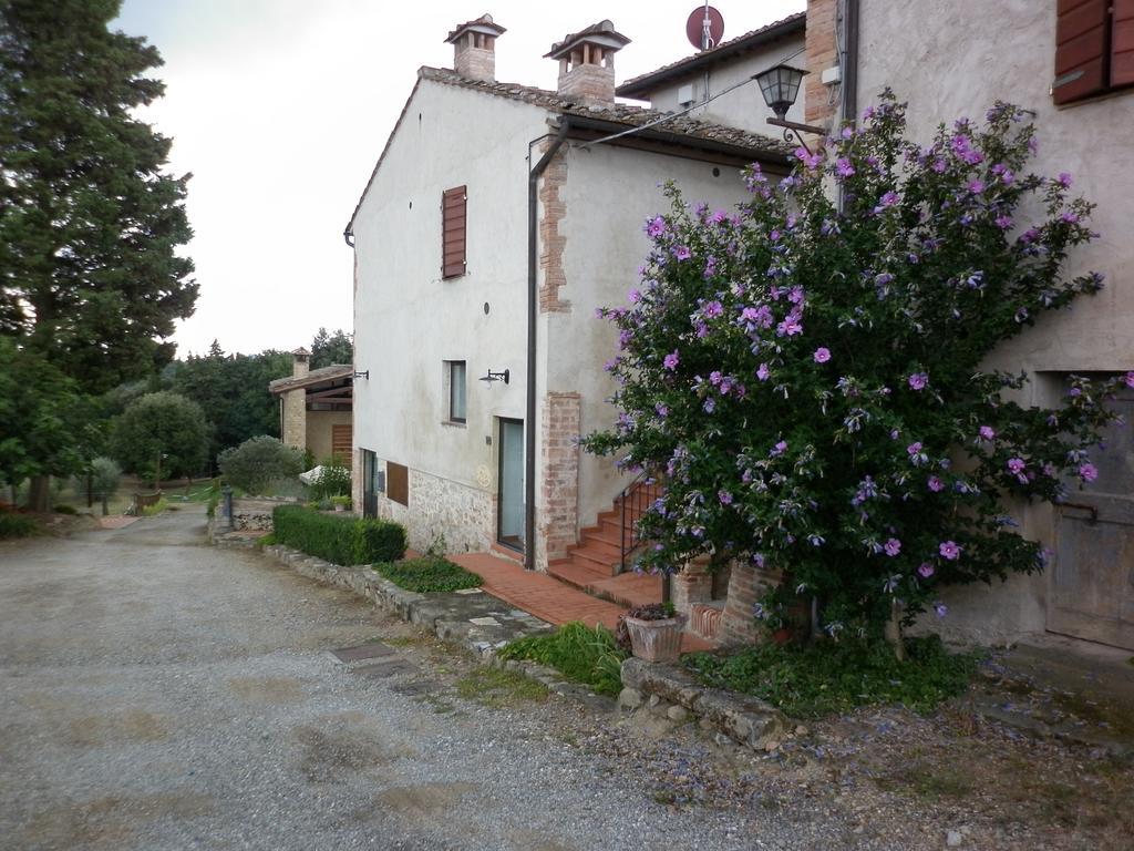 Podere Le Grotte Сан Джиминяно Стая снимка
